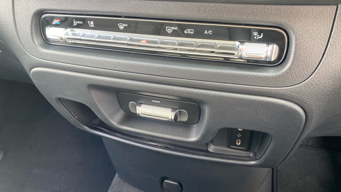 Mercedes-Benz Vito Tourer L3 Diesel Rwd 116 CDI Select 9-Seater 9G-Tronic - Image 30